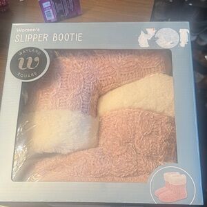 Fluffy Pink slipper boots